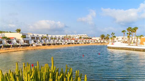 Vuelos baratos a Lanzarote desde Valencia